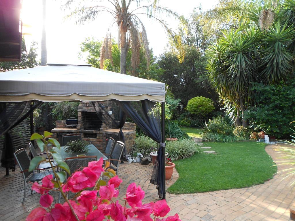 Old Umtali Guest House Johannesburg Dış mekan fotoğraf